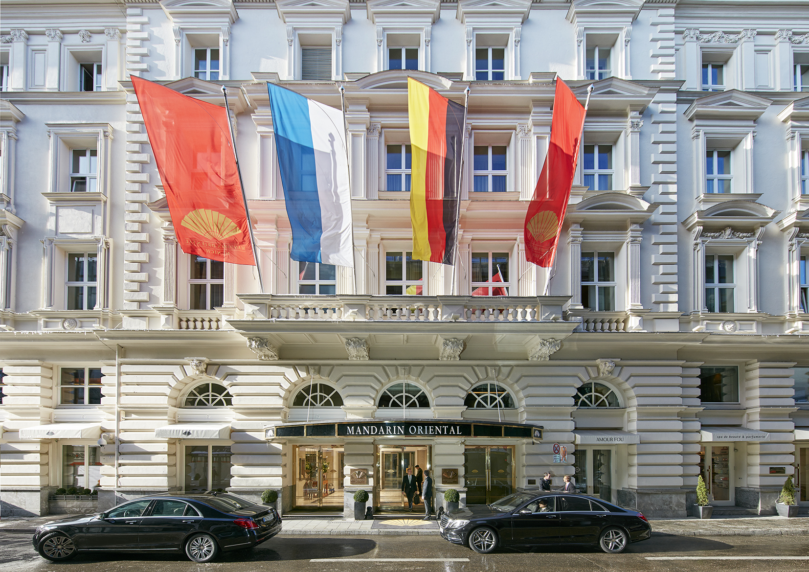 Logotipo de Mandarin Oriental, Munich